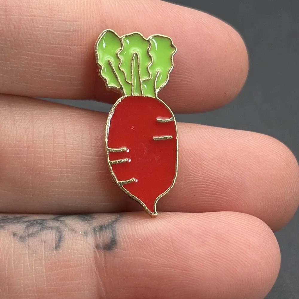 Cartoon Red Radish Root‎ Vegetable Lapel Hat Pin
